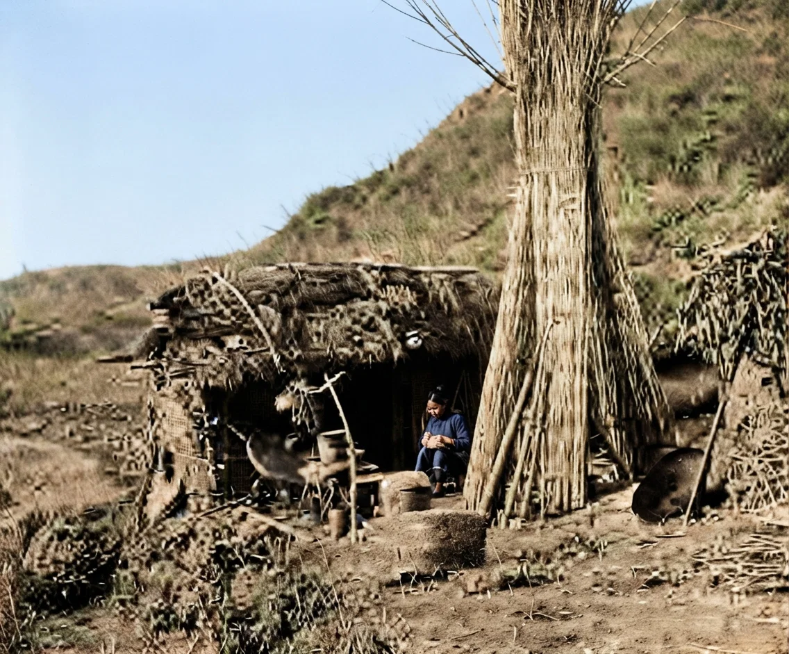Squatter's Home near Naval College, Nanking, China.