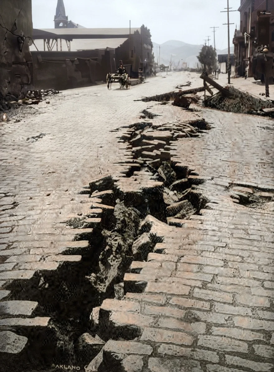 Breaking Open of 17th Street, San Francisco, by the Earthquake, April 18, 1906.