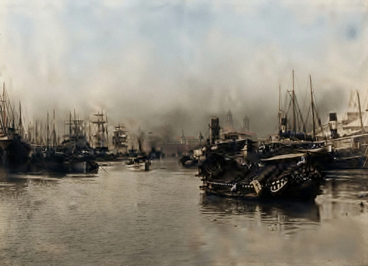 Shipping on the Pasig River.